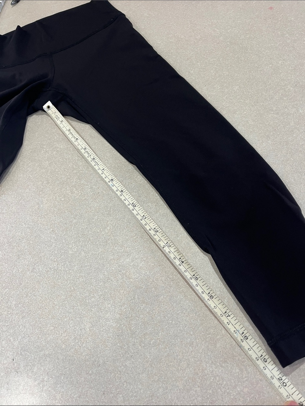 lululemon Black crop Leggings - Picture 5 of 7